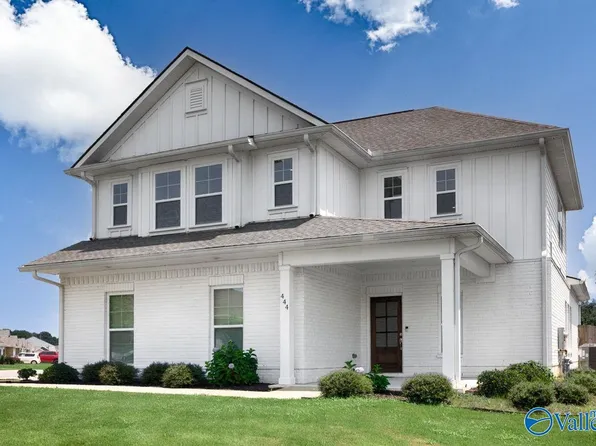 444 Summit Lakes Dr, Athens, AL 35613