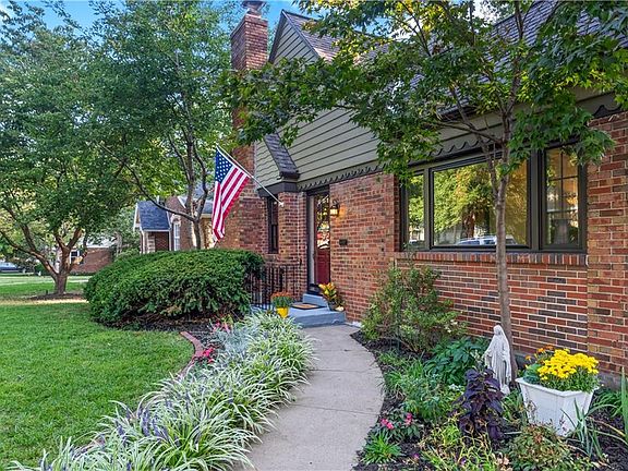 4th image of 4827 Belinder Ct