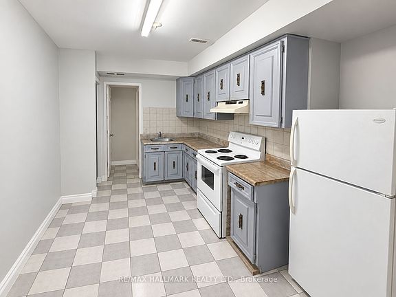 4th image of 66 Simpson Ave