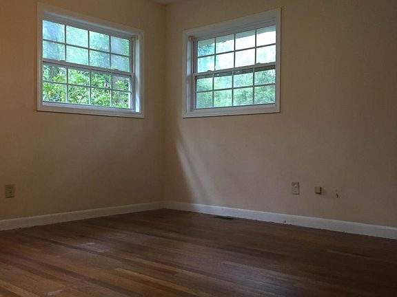 4th image of 106 Greenwood Ave