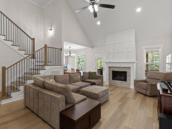 3rd image of 7381 Peytons Rise Way
