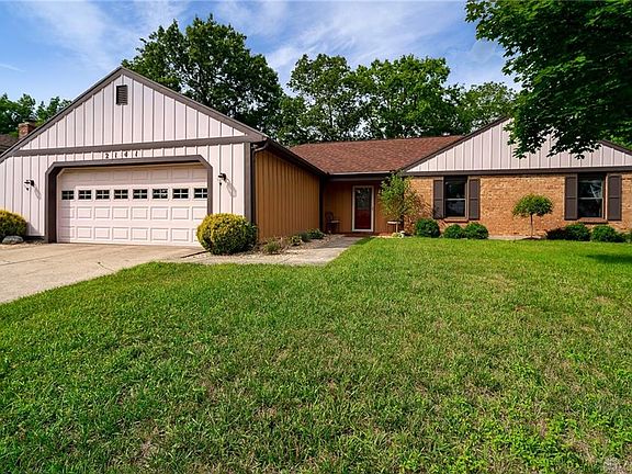 2nd image of 2141 Sherwood Forest Dr