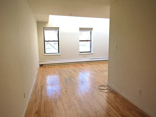 Rented by Brooklyn Heights Real Estate Inc | media 35