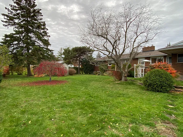 232 McNeilly Rd — Photo 3