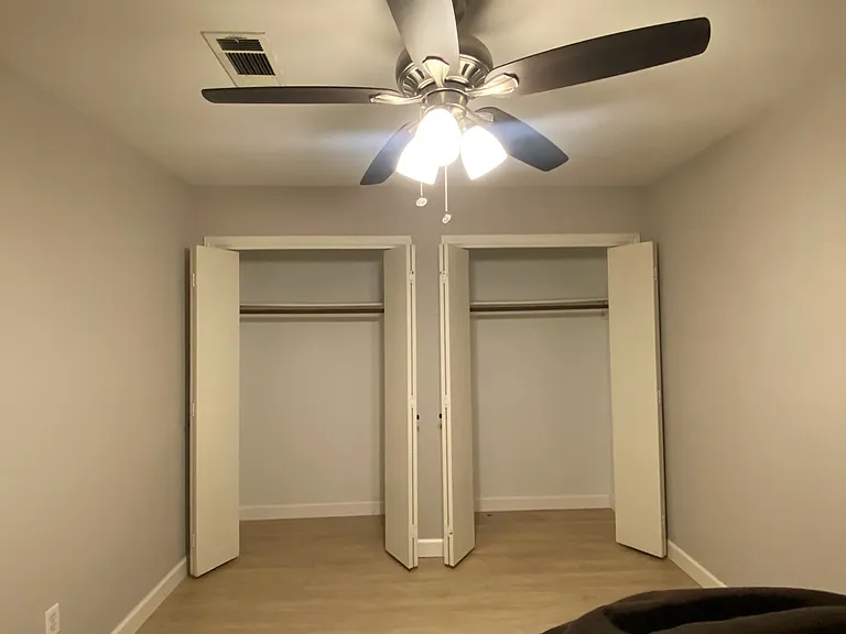 8443 Lake Crystal Dr — Photo 17