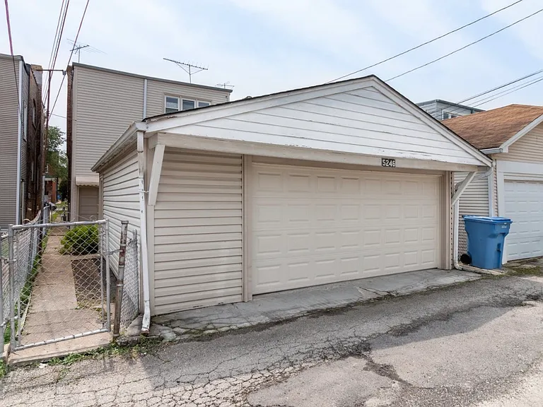 5246 W School St #1 — Photo 34