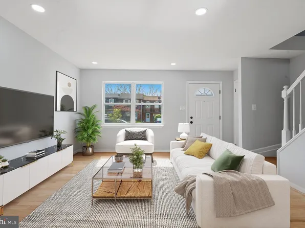 15 Charles St, Westminster, MD 21157