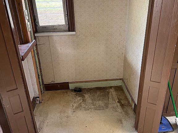 3rd image of 461 Bushkill Center Rd
