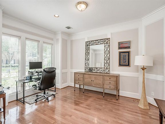 3rd image of 4302 Candlewood Park Ln
