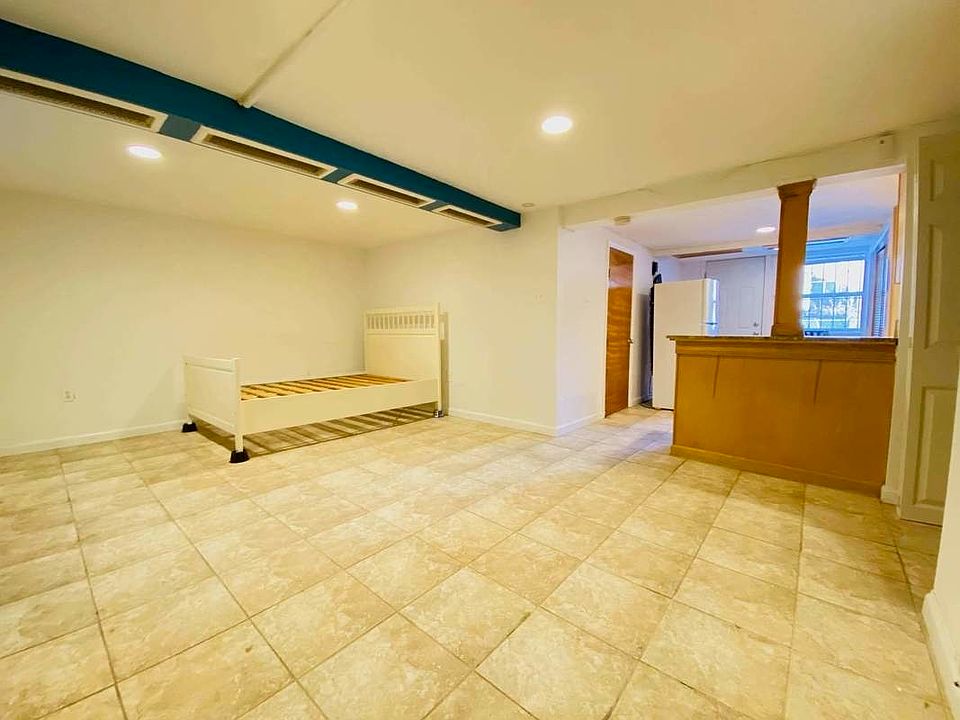 2nd image of 20-34 36th St #1B
