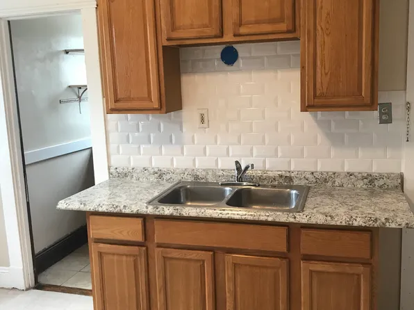 335-337 Hillside Ave #3, Hartford, CT 06106