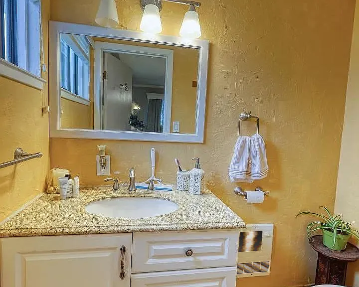 475 Carmel Ave — Photo 9