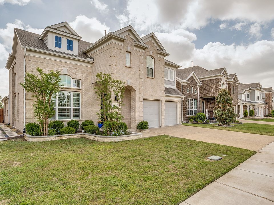 1st image of 358 Gleneagles Dr