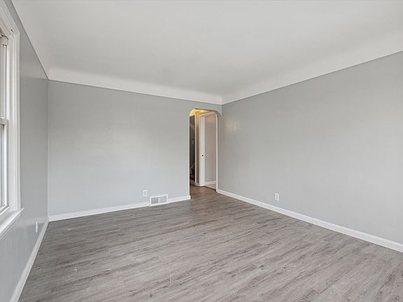 4th image of 8420 Fisher Ave