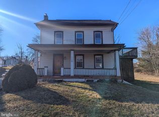 1154 E Main St, Douglassville, PA 19518