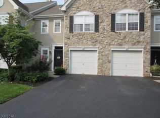 21 Dorchester Dr, Basking Ridge, NJ 07920