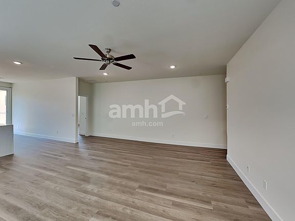 5th image of 505 Silverbell Falls Pl