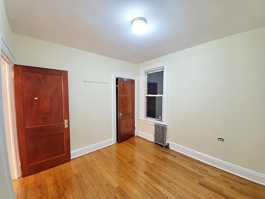 Rented by Astoria Realty | media 10