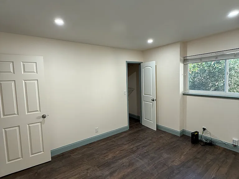 1399 Terra Nova Blvd — Photo 9