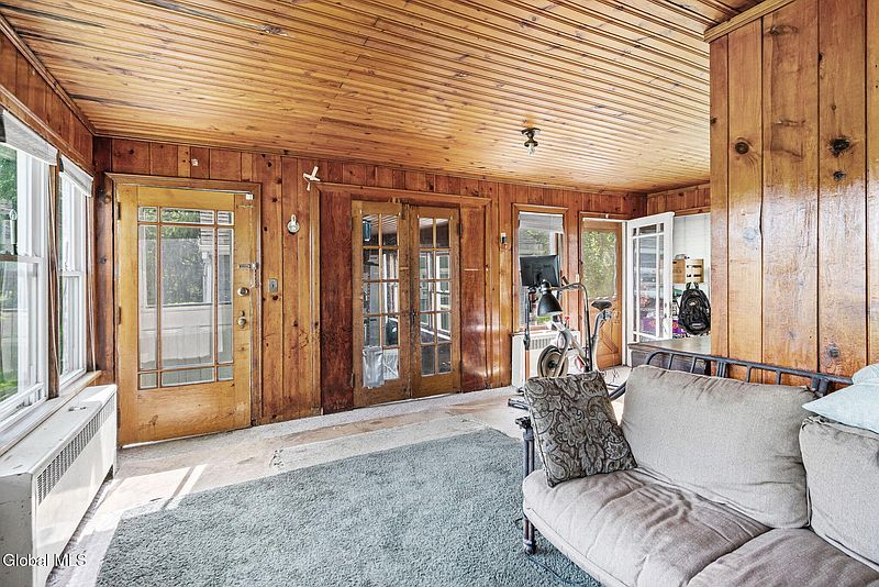 4th image of 55 Van Dyke Road