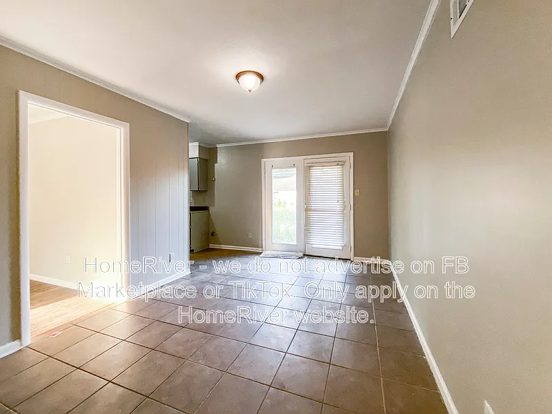 3 bed, 2.0 bath, 1376 sqft, $1,375 — Photo 4