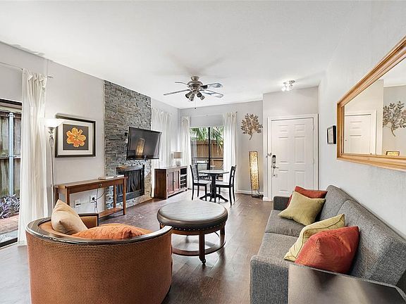 3rd image of 1829 Augusta Dr APT 21