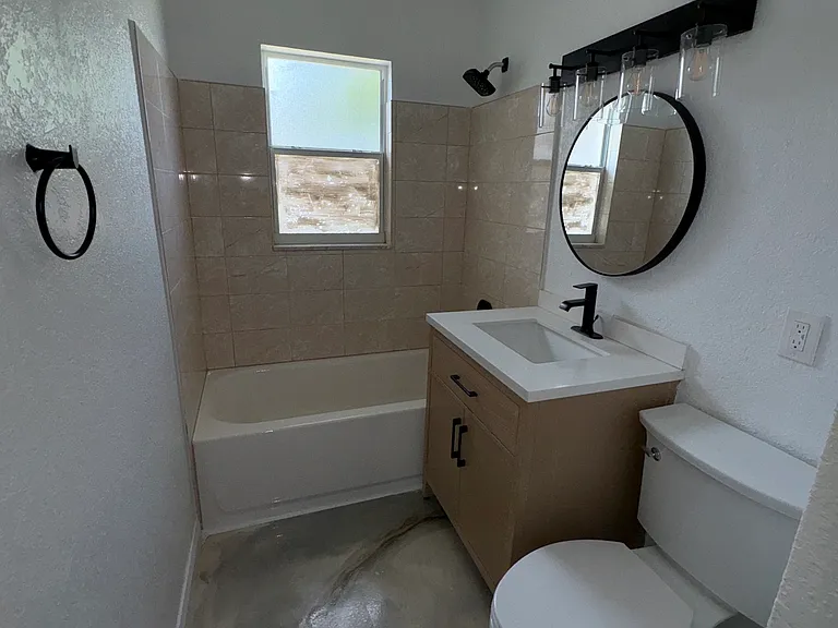 6501 Sawyer Ct — Photo 7