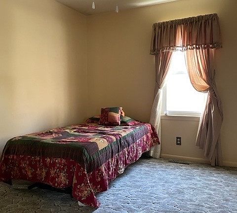 4th image of 1204 S Willow Dr