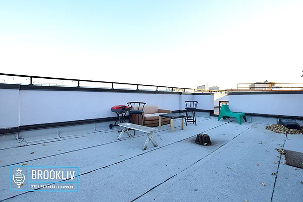 Rented by null | media 49