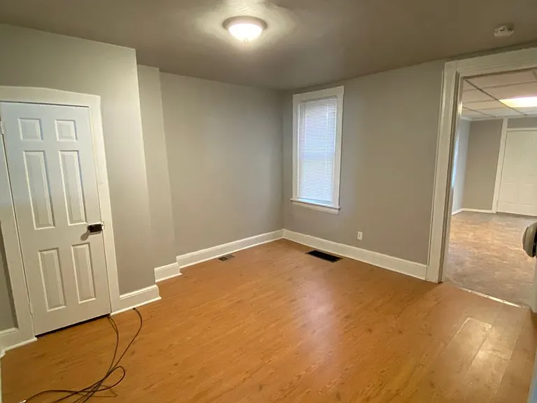 604 S Duke St — Photo 6