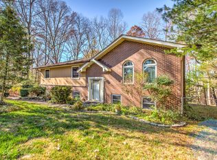 1080 W Outer Dr, Oak Ridge, TN 37830