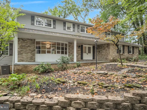1775 Hillock Ln, York, PA 17403