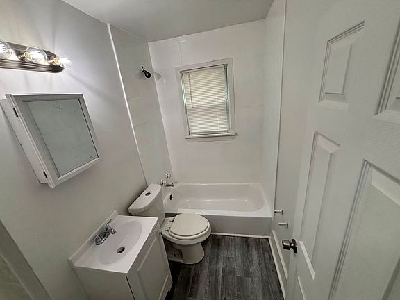3rd image of 15861 Tuller St #1