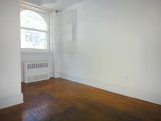 Rented by Balass Ralph, LREB | media 8