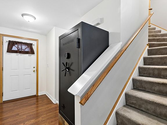 4th image of 632 Arbor Cir #632