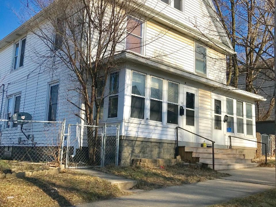 1st image of 109 Carrier St NE #111