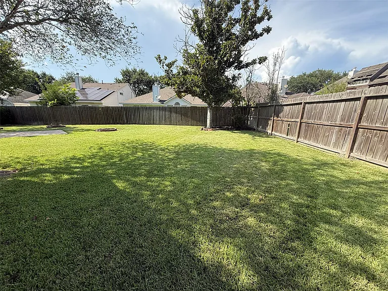 11807 McKinney Falls Ct — Photo 22