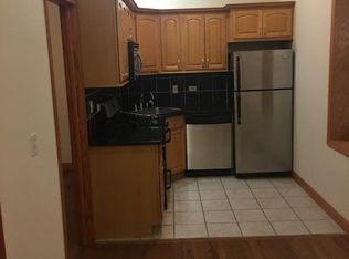 1050 W 32nd St #1, Chicago, IL 60608