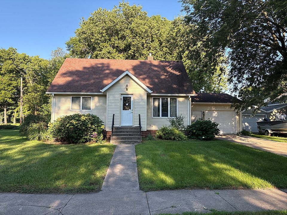 1st image of 431 3rd St