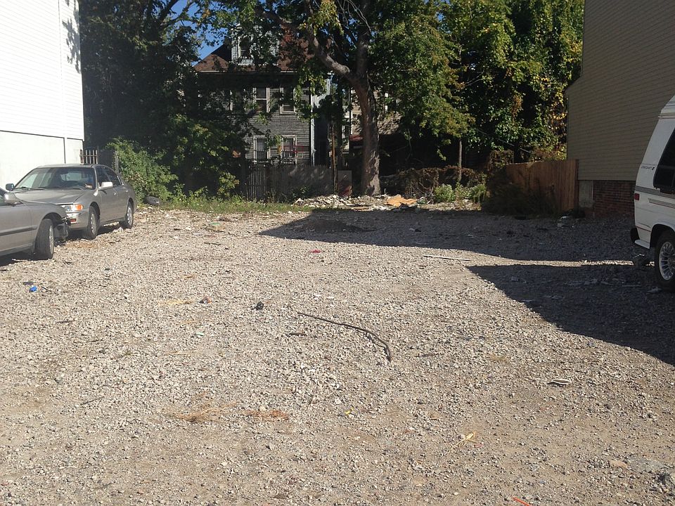1st image of 22 Grant Ave