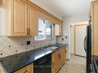 115 Elmore Dr, Hamilton, ON L8W 2C5