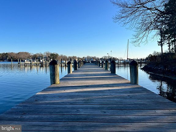 3rd image of 770 Belle Field Rd #107