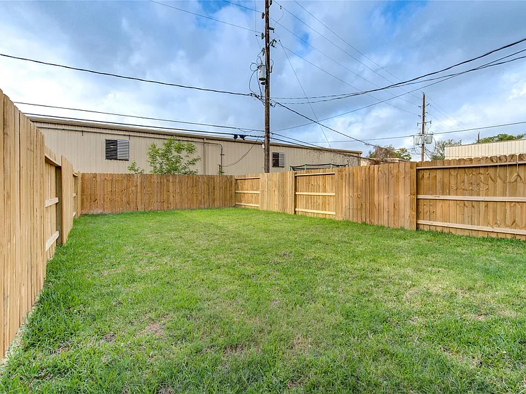 10021 Alfred Ln #B — Photo 45