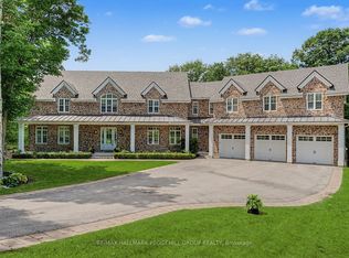 16 Heron Blvd, Springwater, ON L9X 0J1
