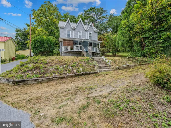 137 Hageman St, Berkeley Springs, WV 25411