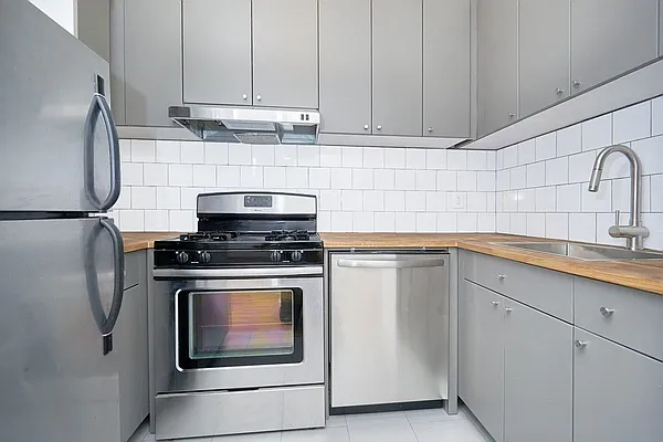 Rented by Keller Williams NYC | media 25