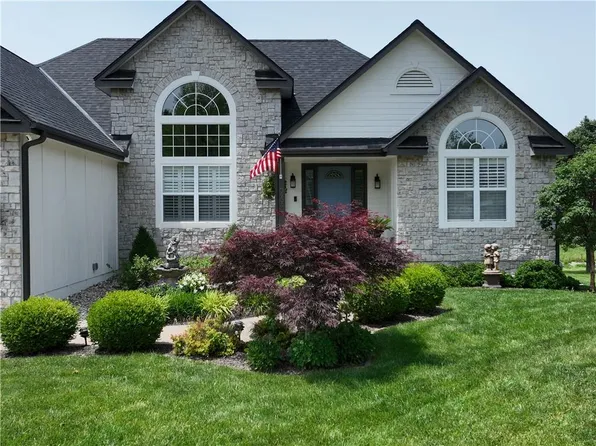 3904 SW Windjammer Ct, Lees Summit, MO 64082