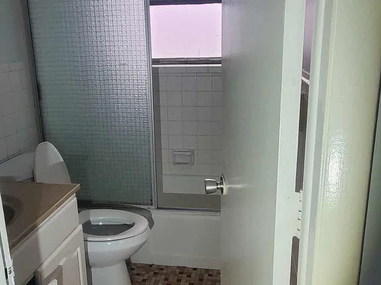 1429 Miami Rd #3 — Photo 6