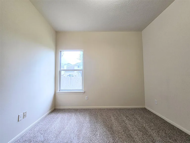 802 Marksey Ct — Photo 20