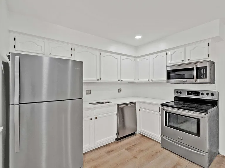 38618 Meadowdale St #7 — Photo 12